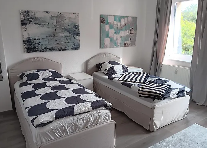 Crew Quartier Serviced Ideal Für Monteure 3 Mit Küche, Bad, Waschmaschine, Flat Tv, Wifi * Merseburgo